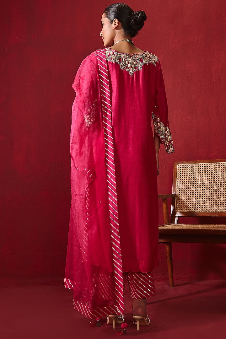 Rani Pink Dupion Silk Embroidered Long Kurta Set by Ajiesh Oberoi at Pernia's Pop Up Shop