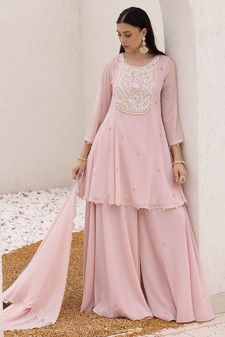 Rose Pink Georgette Floral Embroidered Peplum Kurta Set by Ajiesh Oberoi at Pernia's Pop Up Shop
