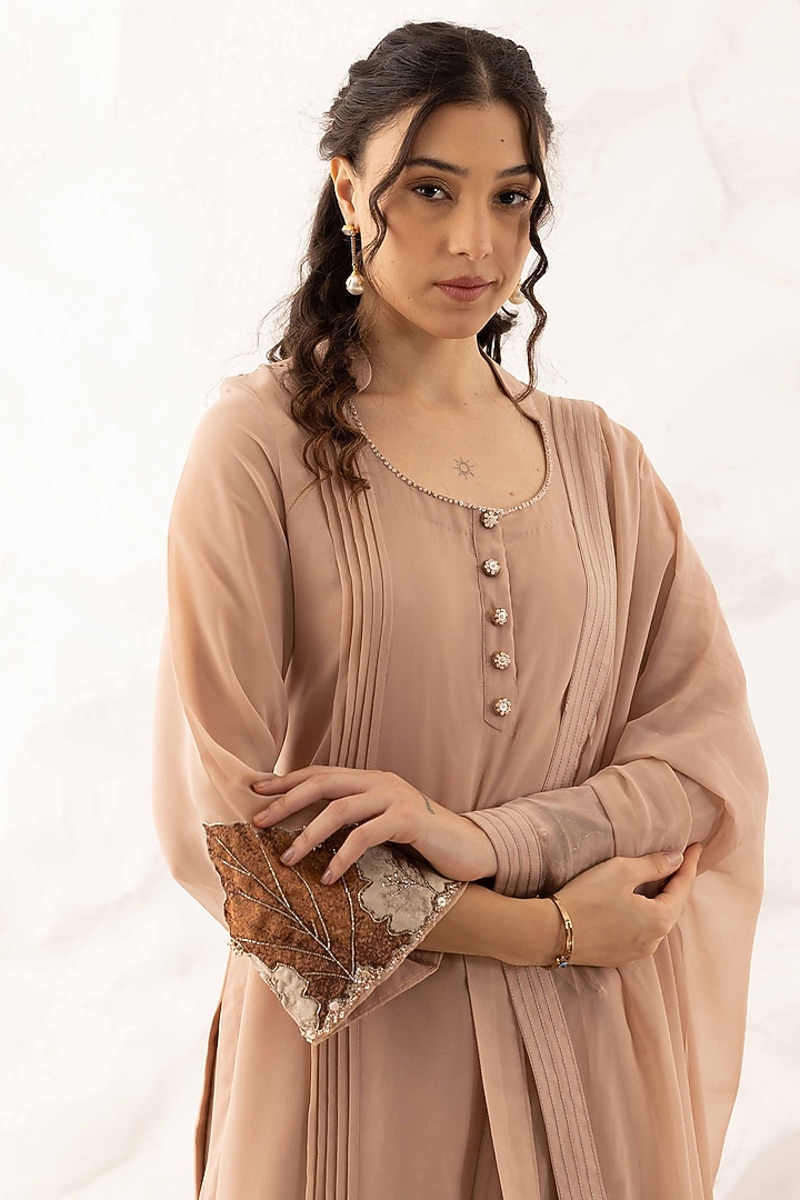 Nude Georgette Applique Work Kurta Set by Ajiesh Oberoi at Pernia's Pop Up Shop