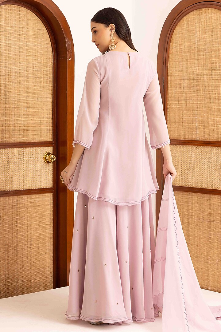 Lilac Georgette Floral Machine Embroidered Kurta Set by Ajiesh Oberoi at Pernia's Pop Up Shop