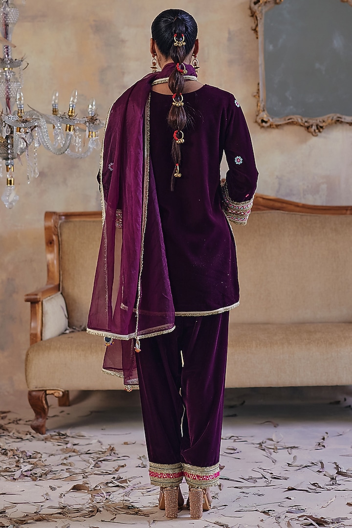 Deep Wine Velvet Mirror Embroidered Short Kurta Set by Ajiesh Oberoi at Pernia's Pop Up Shop