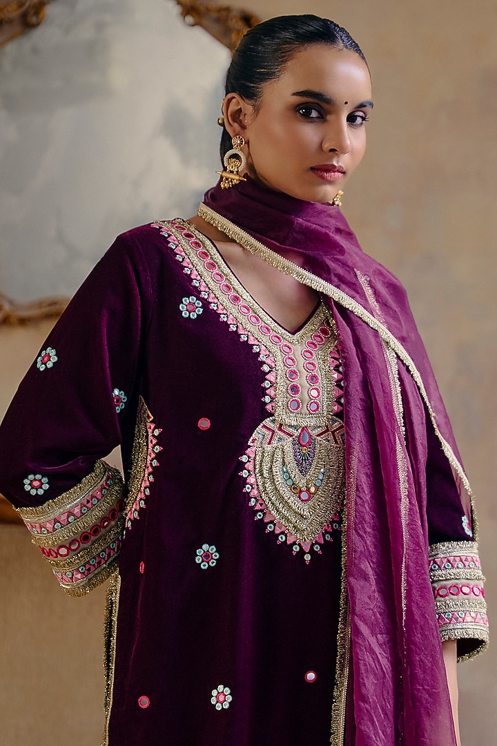 Deep Wine Velvet Mirror Embroidered Short Kurta Set by Ajiesh Oberoi at Pernia's Pop Up Shop