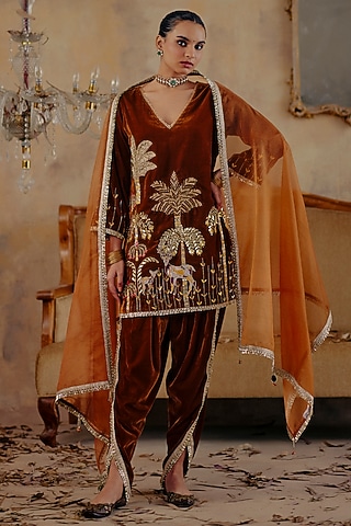 Bronze Velvet Mirror Embellished Straight Kurta Set by Ajiesh Oberoi