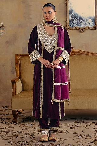 Deep Wine Velvet Mirror & Sequin Embellished Kurta Set by Ajiesh Oberoi