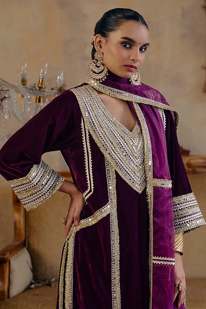 Deep Wine Velvet Mirror & Sequin Embellished Kurta Set by Ajiesh Oberoi at Pernia's Pop Up Shop