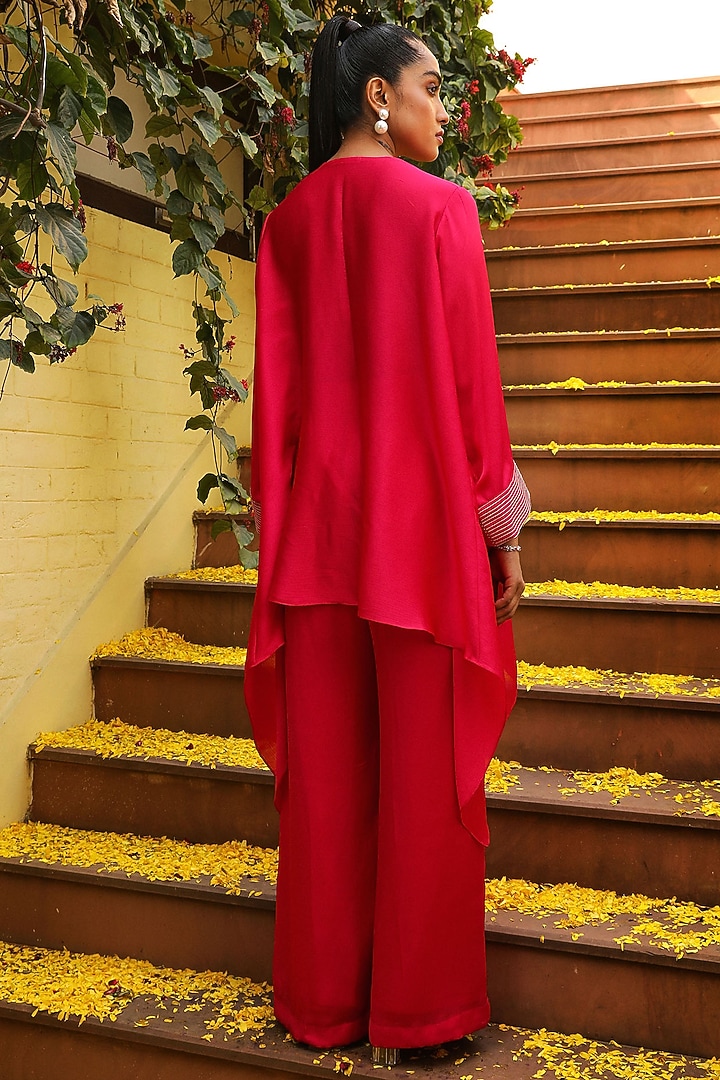 Rani Pink Chiffon & Mulmul Kaftan Set by Ajiesh Oberoi at Pernia's Pop Up Shop