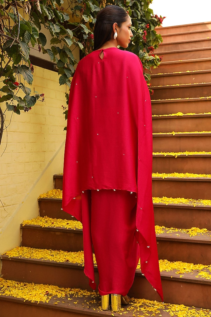 Rani Pink Chiffon Crystal Detailed Kaftan Set by Ajiesh Oberoi at Pernia's Pop Up Shop