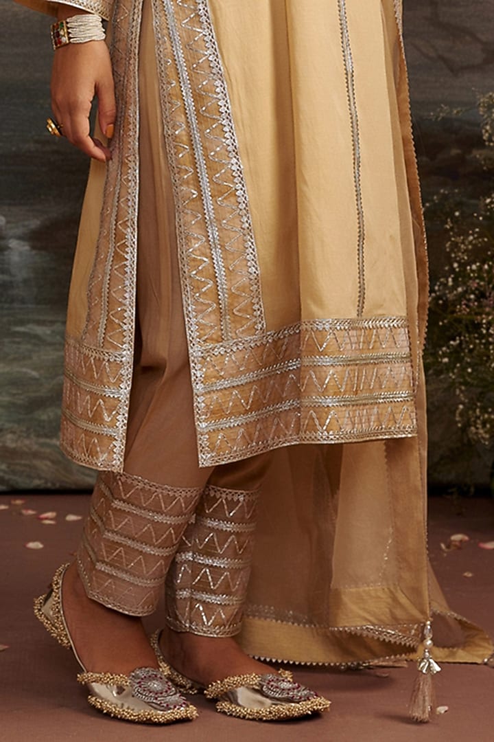 Honey Gold Gota Embroidered Kurta Set by Ajiesh Oberoi at Pernia's Pop Up Shop