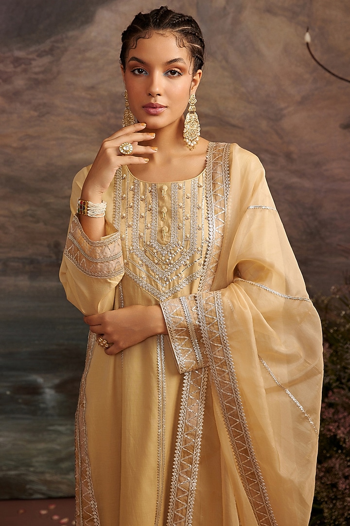 Honey Gold Gota Embroidered Kurta Set by Ajiesh Oberoi at Pernia's Pop Up Shop