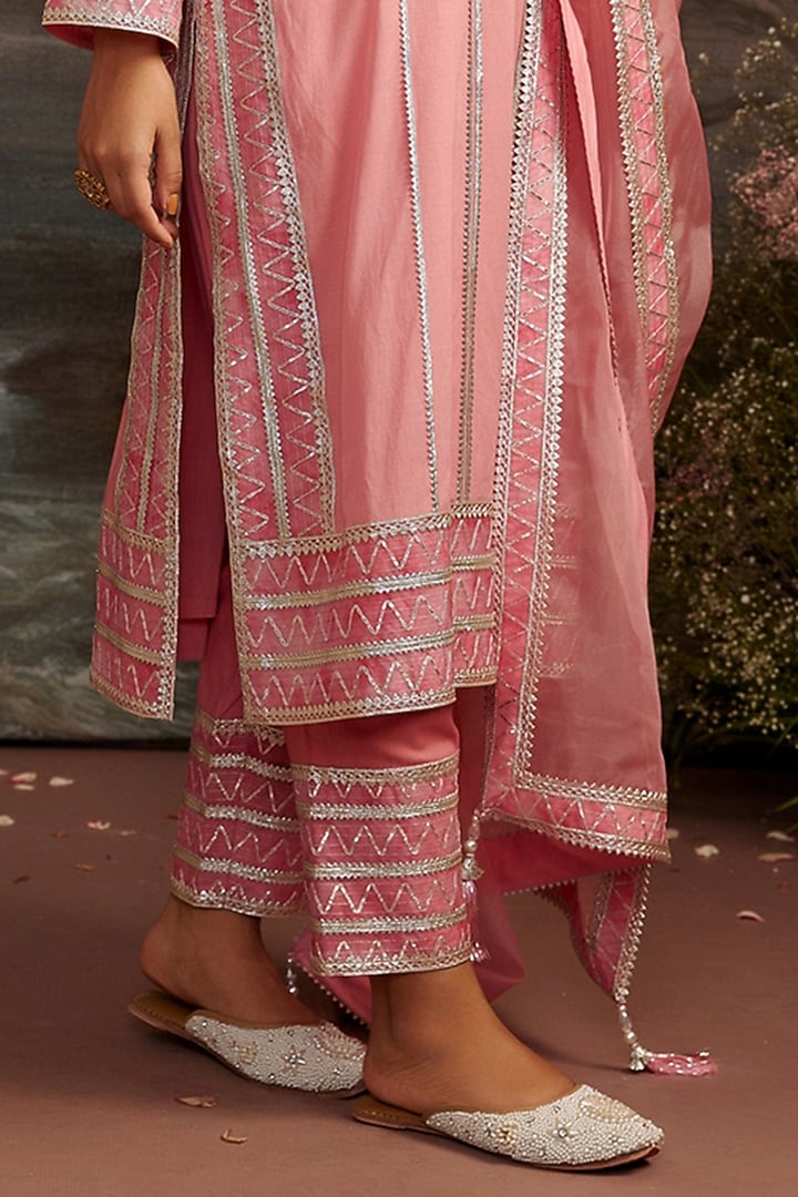 Rose Pink Gota Embroidered Kurta Set by Ajiesh Oberoi at Pernia's Pop Up Shop