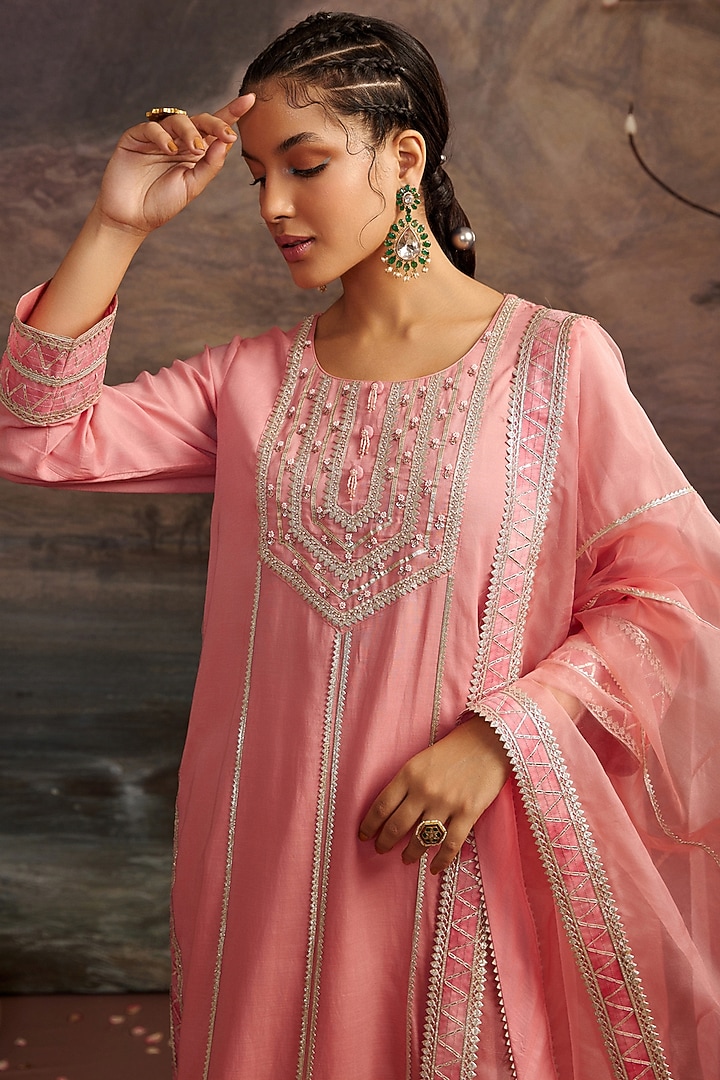 Rose Pink Gota Embroidered Kurta Set by Ajiesh Oberoi at Pernia's Pop Up Shop