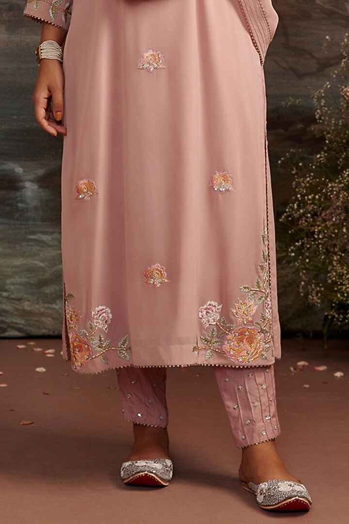 Old Rose Pink Georgette Kurta Set by Ajiesh Oberoi at Pernia's Pop Up Shop