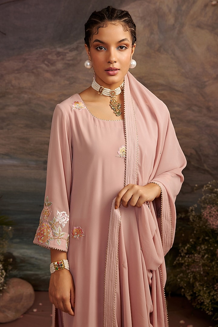 Old Rose Pink Georgette Kurta Set by Ajiesh Oberoi at Pernia's Pop Up Shop