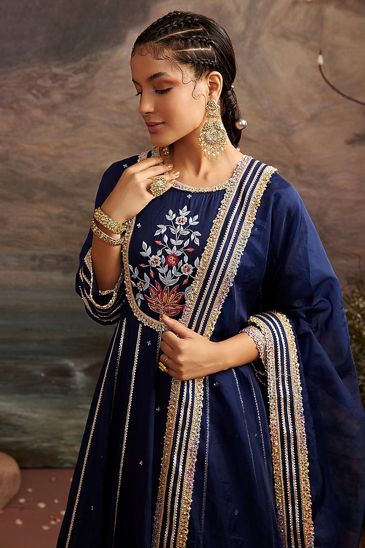 Navy Blue Embroidered Wedding Anarkali Set by Ajiesh Oberoi at Pernia's Pop Up Shop