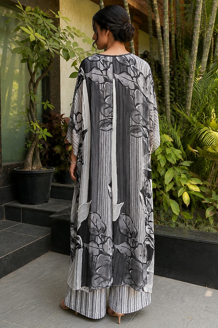 Black & White Bamboo Crepe Floral Printed Kaftan by Ajiesh Oberoi at Pernia's Pop Up Shop