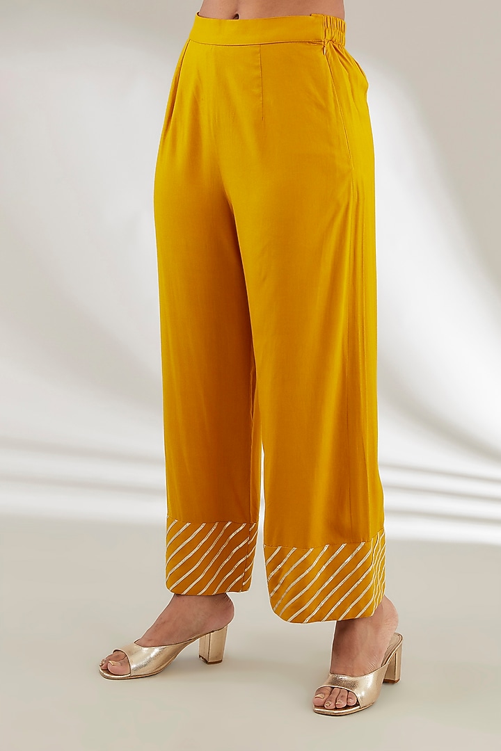 Yellow Georgette Gota Embroidered Kurta Set by Ajiesh Oberoi at Pernia's Pop Up Shop