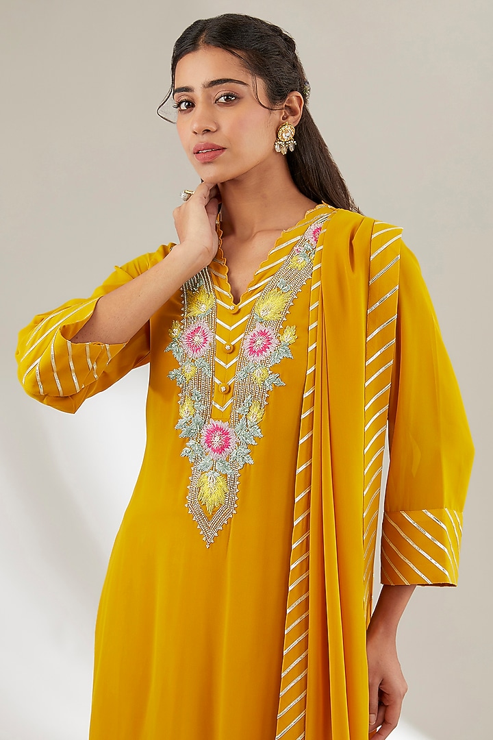 Yellow Georgette Gota Embroidered Kurta Set by Ajiesh Oberoi at Pernia's Pop Up Shop