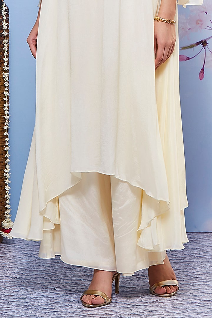 Ivory Chiffon & Cotton Lycra Embroidered Kurta Set by Ajiesh Oberoi at Pernia's Pop Up Shop