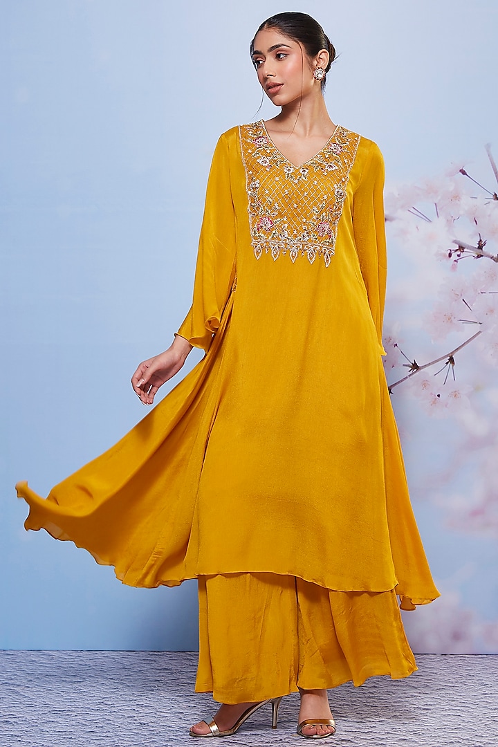 Mustard Chiffon & Cotton Lycra Embroidered Kurta Set by Ajiesh Oberoi at Pernia's Pop Up Shop