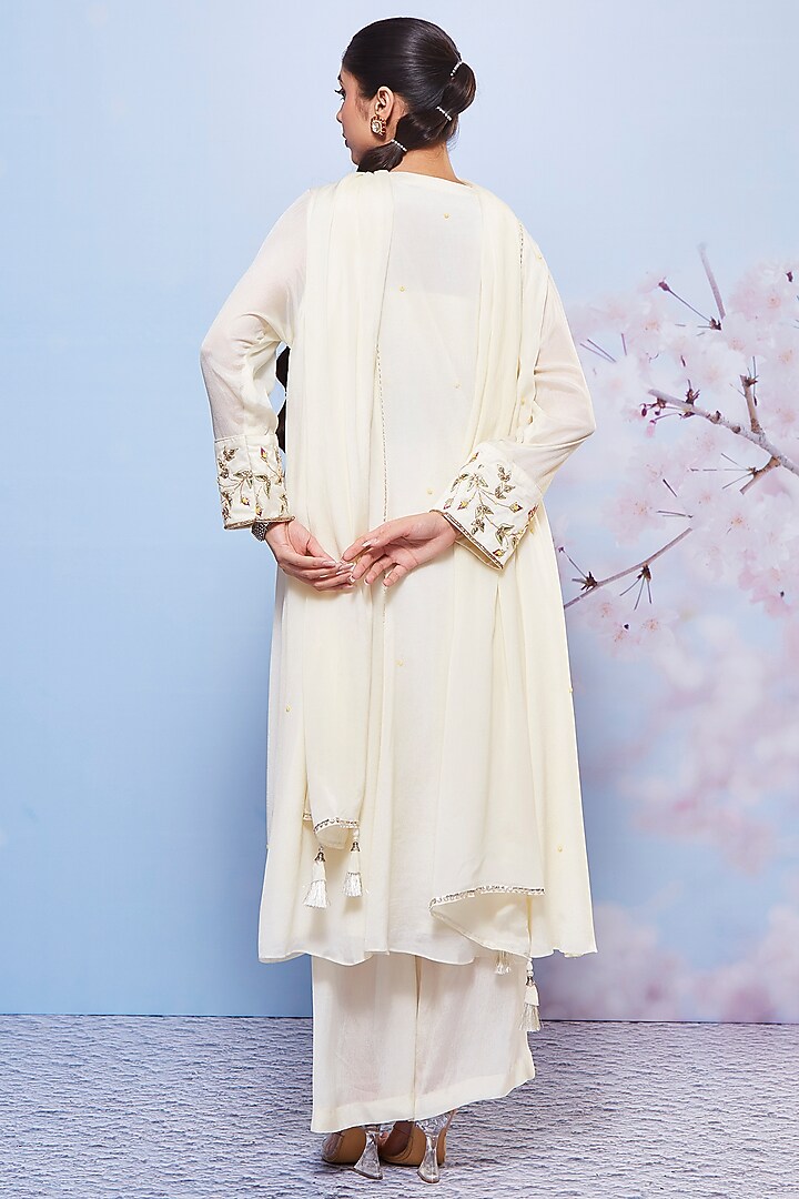 Ivory Chiffon Embroidered Kurta Set by Ajiesh Oberoi at Pernia's Pop Up Shop