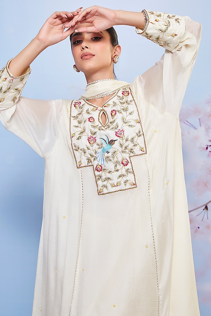 Ivory Chiffon Embroidered Kurta Set by Ajiesh Oberoi at Pernia's Pop Up Shop