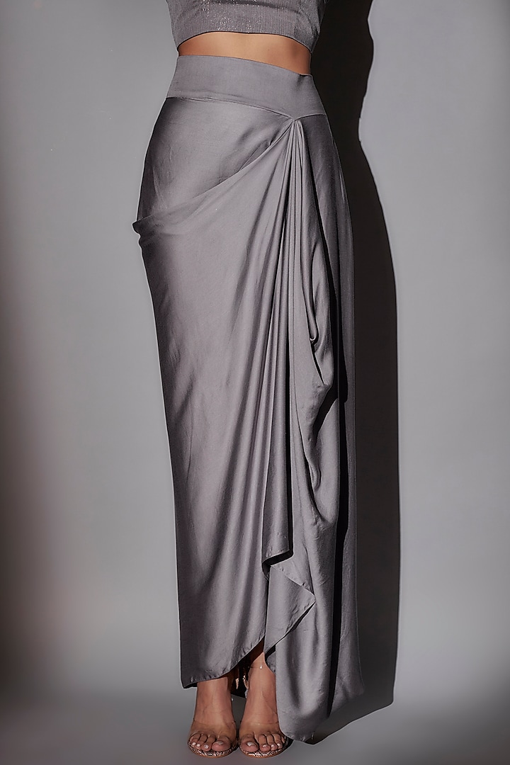 Grey Organza Crystal Cape Set by Ajiesh Oberoi at Pernia's Pop Up Shop