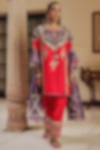 Rani Pink Tissue & Silk Blend Mirror Embroidered Kurta Set by Ajiesh Oberoi at Pernia's Pop Up Shop