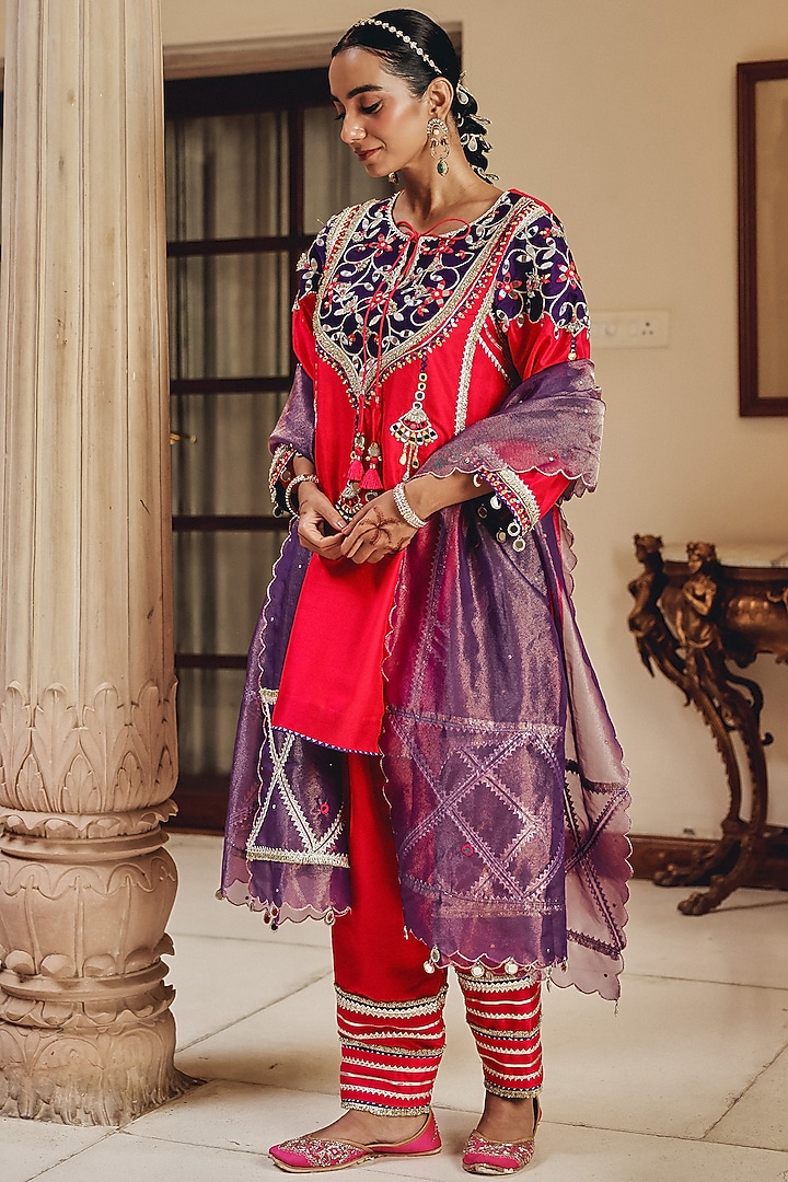 Rani Pink Tissue & Silk Blend Mirror Embroidered Kurta Set by Ajiesh Oberoi at Pernia's Pop Up Shop