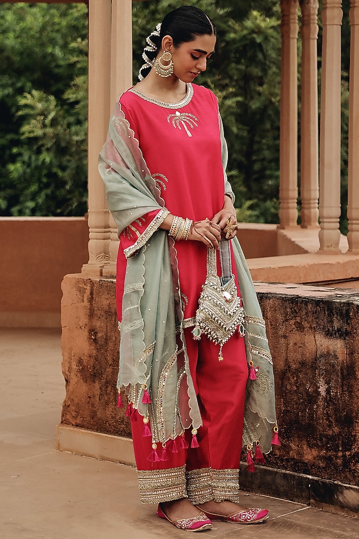 Rani Pink Tissue & Silk Blend Embellished Kurta Set by Ajiesh Oberoi at Pernia's Pop Up Shop