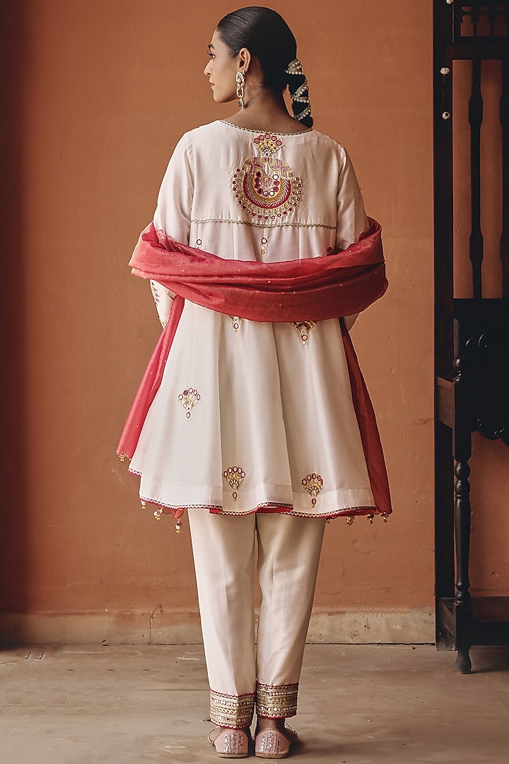 Ivory Tissue & Silk Blend Thread Embroidered Kurta Set by Ajiesh Oberoi at Pernia's Pop Up Shop