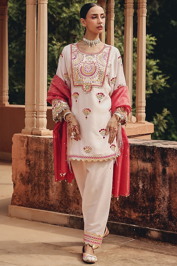 Ivory Tissue & Silk Blend Thread Embroidered Kurta Set by Ajiesh Oberoi at Pernia's Pop Up Shop