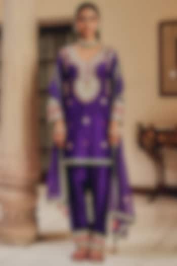 Purple Tissue & Silk Blend Embroidered Kurta Set by Ajiesh Oberoi at Pernia's Pop Up Shop
