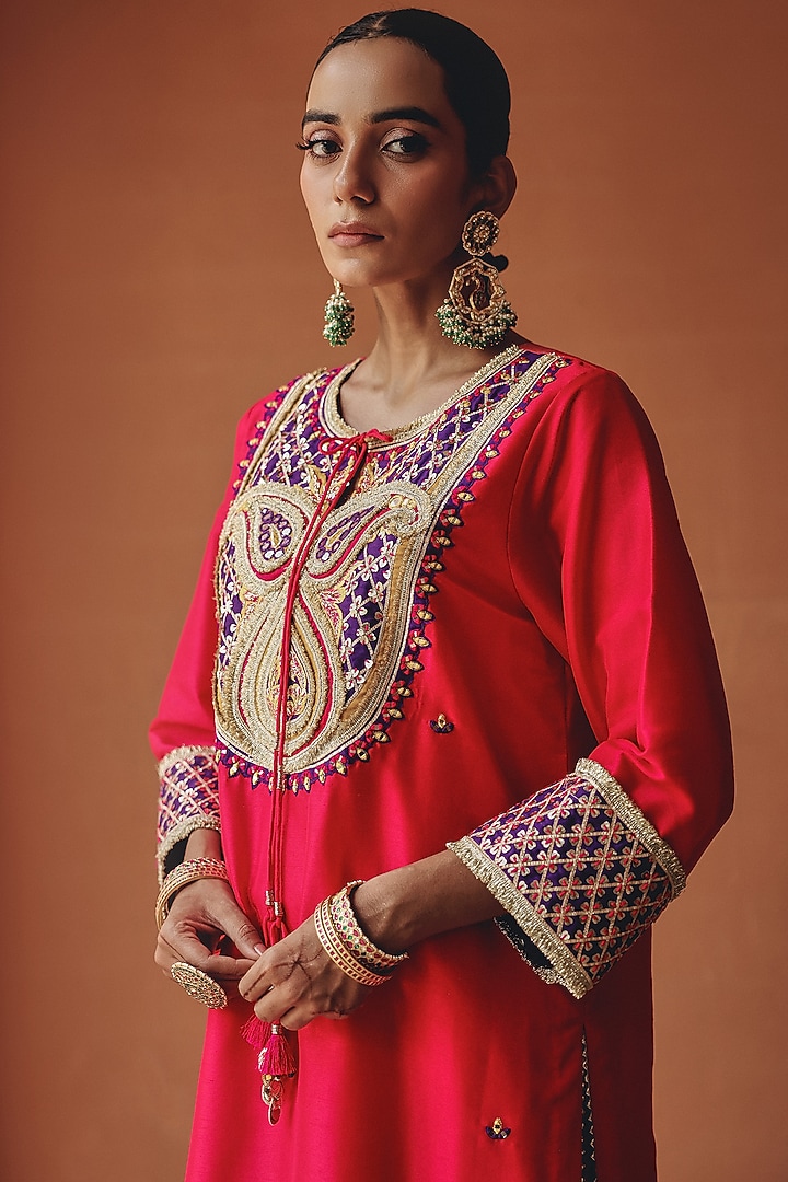 Rani Pink Tissue & Silk Blend Embroidered Kurta Set by Ajiesh Oberoi at Pernia's Pop Up Shop