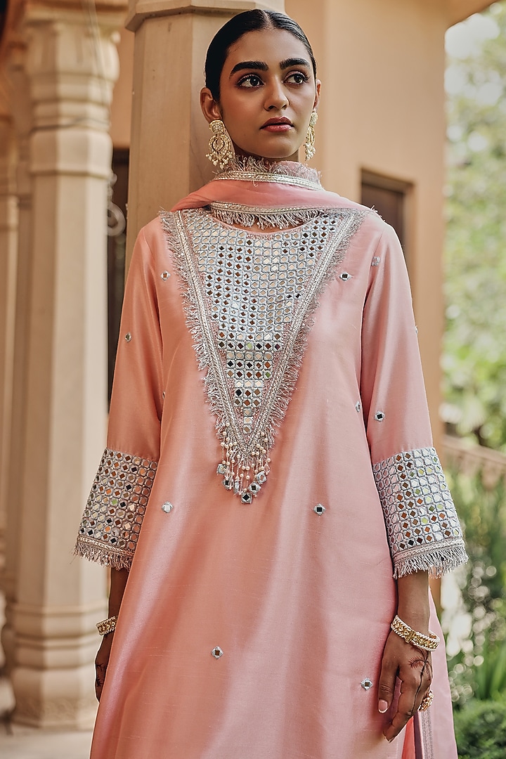 Peach Silk Blend Mirror Embellished Kurta Set by Ajiesh Oberoi at Pernia's Pop Up Shop