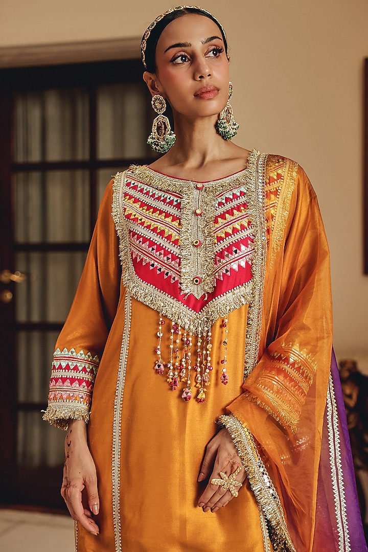 Mustard Yellow Silk Blend Embellished Kurta Set by Ajiesh Oberoi at Pernia's Pop Up Shop