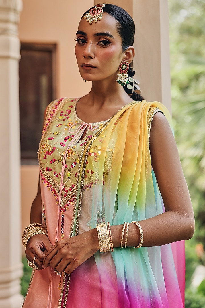 Soft Blush Pink Silk Blend Thread Embroidered Kurta Set by Ajiesh Oberoi at Pernia's Pop Up Shop