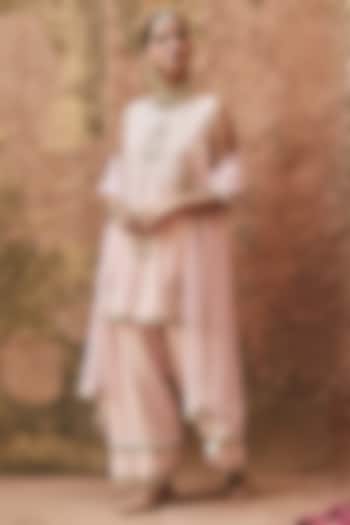 Blush Pink Bamboo Pure Silk Mirror Embroidered Kurta Set by Ajiesh Oberoi at Pernia's Pop Up Shop
