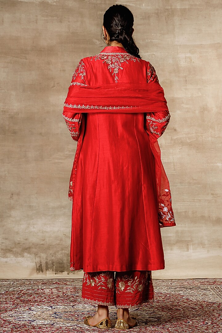Red Embroidered A-Line Kurta Set by Ajiesh Oberoi at Pernia's Pop Up Shop