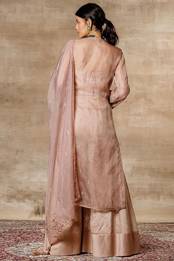 Nude Embroidered Kurta Set by Ajiesh Oberoi at Pernia's Pop Up Shop