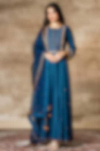 Navy Blue Embroidered Wedding Anarkali Set by Ajiesh Oberoi at Pernia's Pop Up Shop