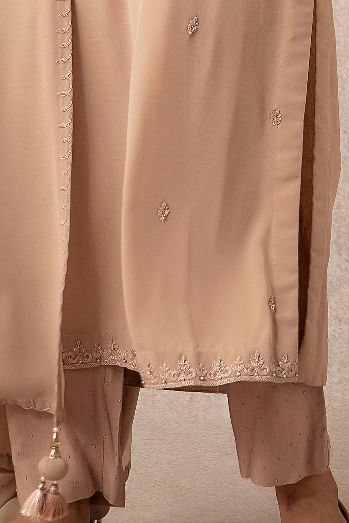 Nude Georgette Kurta Set by Ajiesh Oberoi at Pernia's Pop Up Shop