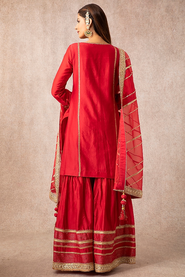 Red Chanderi Embroidered Gharara Set by Ajiesh Oberoi at Pernia's Pop Up Shop