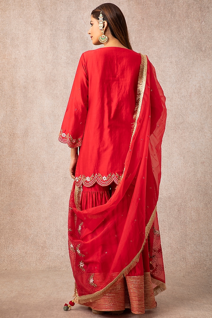 Red Chanderi Embroidered Gharara Set by Ajiesh Oberoi at Pernia's Pop Up Shop