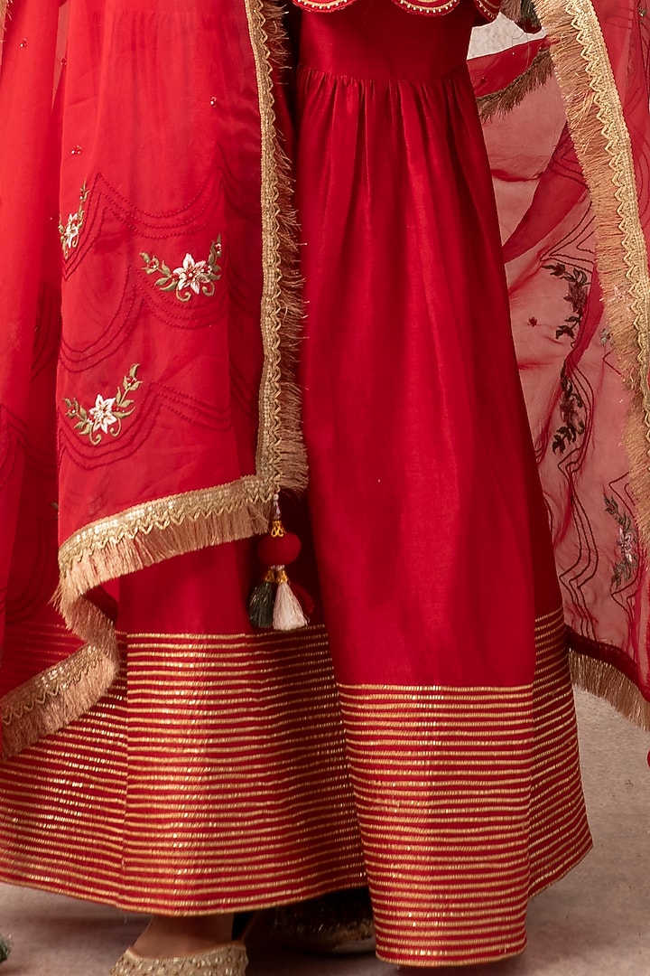 Red Chanderi Embroidered Gharara Set by Ajiesh Oberoi at Pernia's Pop Up Shop