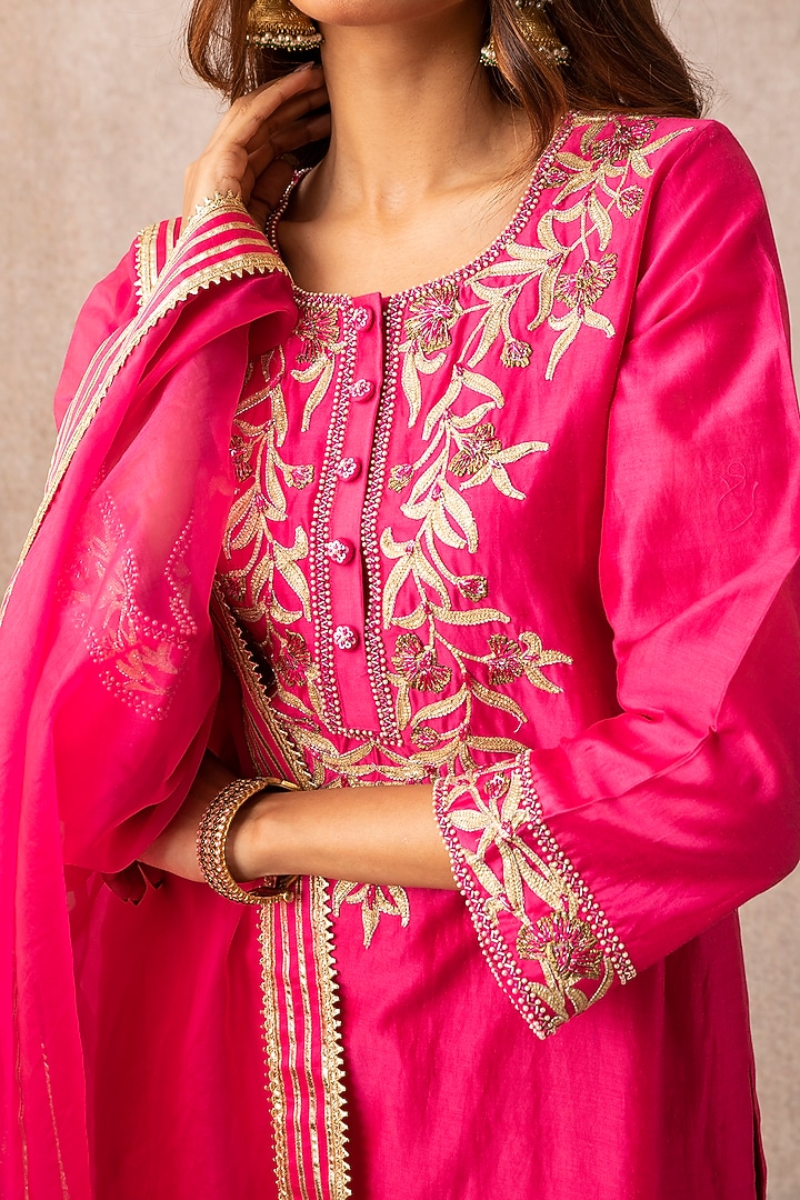 Rani Pink Chanderi Gharara Set by Ajiesh Oberoi at Pernia's Pop Up Shop