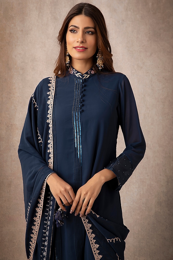 Midnight Blue Resham Embroidered Kurta Set by Ajiesh Oberoi at Pernia's Pop Up Shop