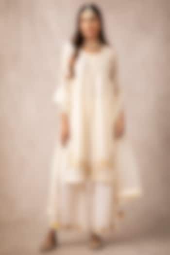 Ivory Cotton Silk Kurta Set by Ajiesh Oberoi at Pernia's Pop Up Shop