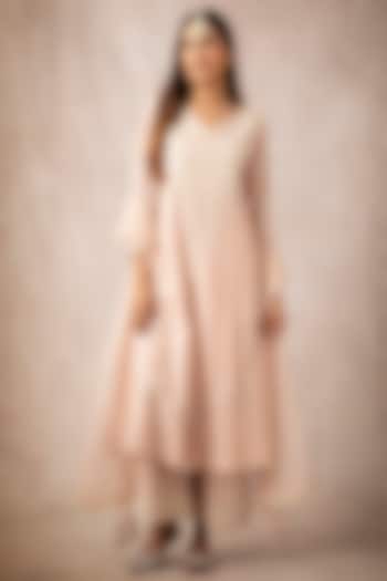 Light Salmon Pink Embroidered Kurta Set by Ajiesh Oberoi at Pernia's Pop Up Shop