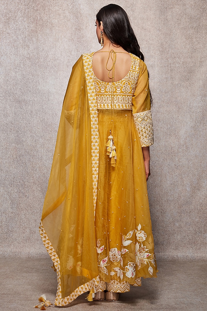 Mustard Embroidered Chikankari Wedding Anarkali Set by Ajiesh Oberoi at Pernia's Pop Up Shop