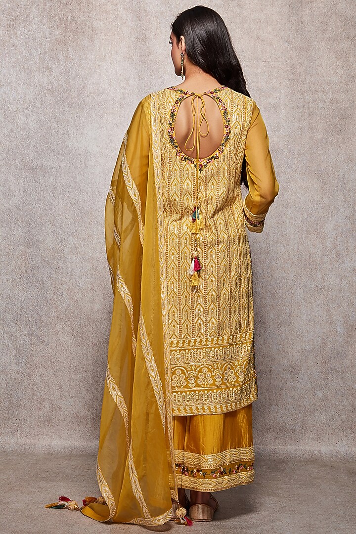 Mustard Embroidered Chikankari Straight Kurta Set by Ajiesh Oberoi at Pernia's Pop Up Shop